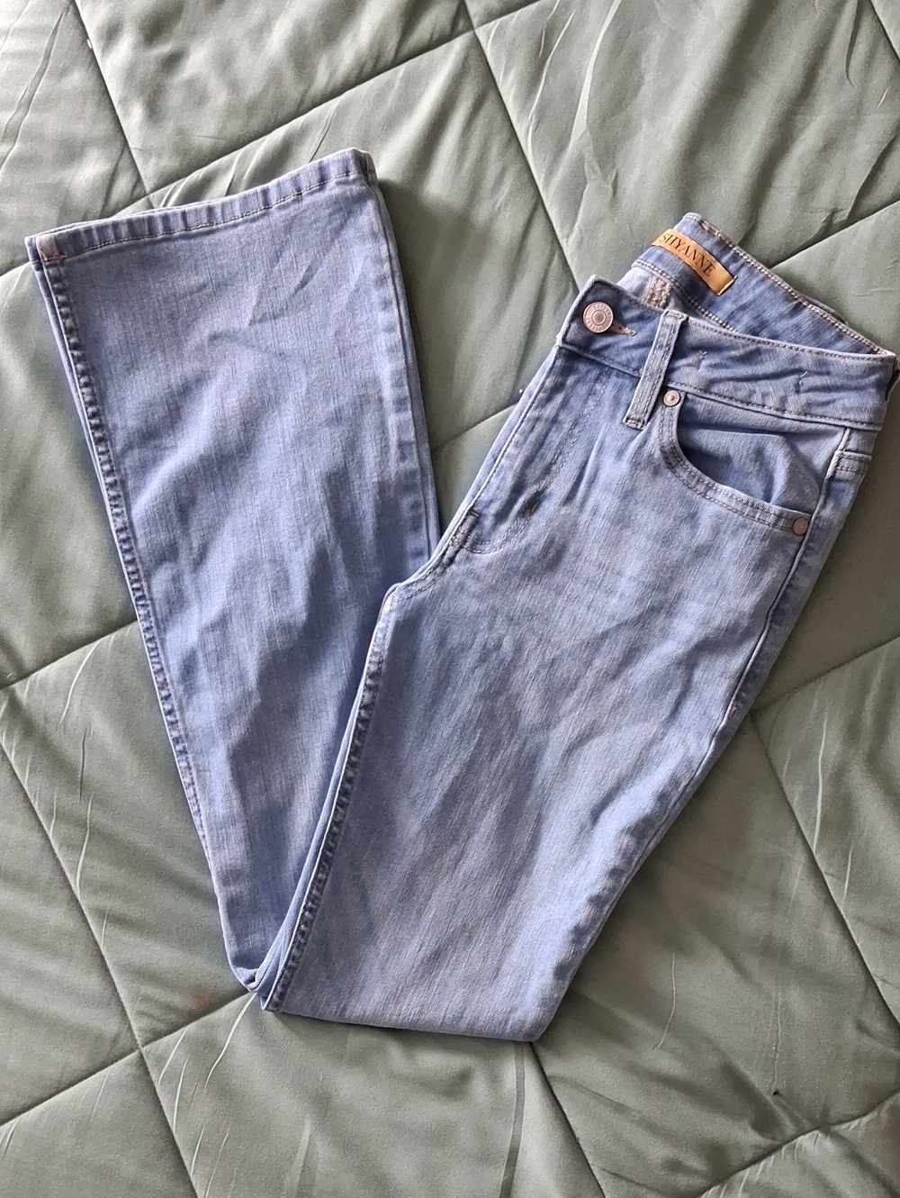 Shyanne Aria Mid Rise Bootcut Light Denim Jeans 25W x 30L